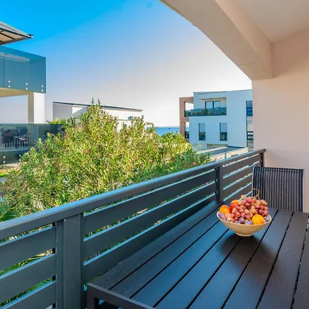 Markovic 3 By Interhome